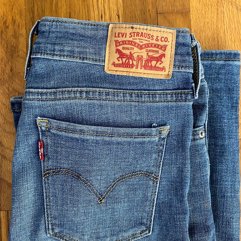 Levi's 711 Skinny Jeans